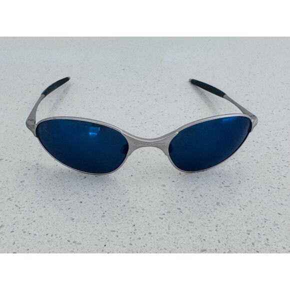 Vintage Oakley Blue Iridium Wire Sunglasses - Picture 1 of 5